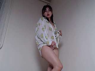 JointoYumi naked stripping on cam for live sex video chat