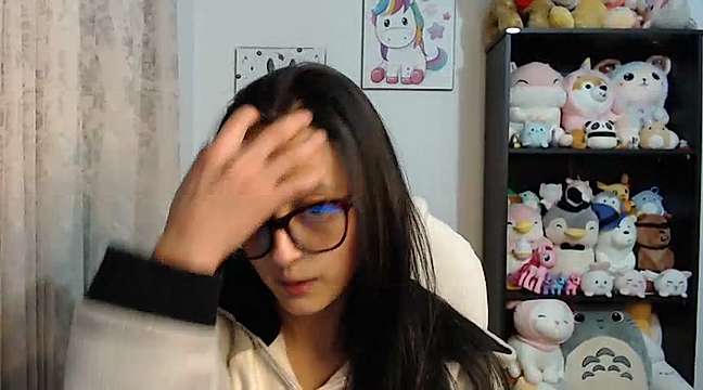 kenyamoiira_ naked stripping on cam for live sex video chat