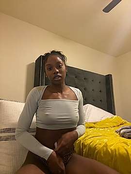 mistresskelly naked stripping on cam for live sex video chat