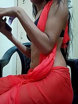 So_Cutee naked stripping on cam for live sex video chat