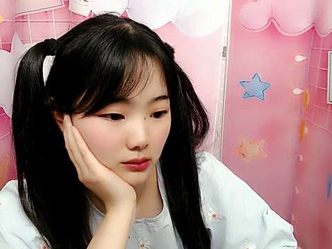 strawberryJuan naked stripping on cam for live sex video chat