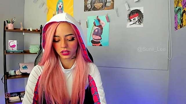 Suni_lee naked stripping on cam for live sex video chat