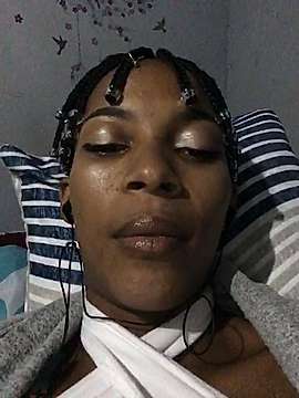 Your_Daisy naked stripping on cam for live sex video chat