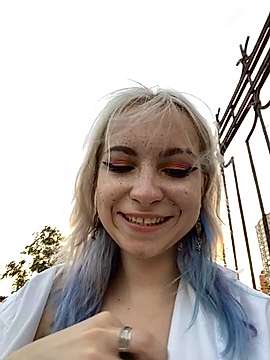 AliceLolly naked stripping on cam for live sex video chat