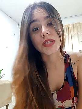 Aliciasstar_ naked stripping on cam for live sex video chat