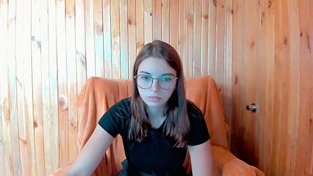 CherryOii naked stripping on cam for live sex video chat