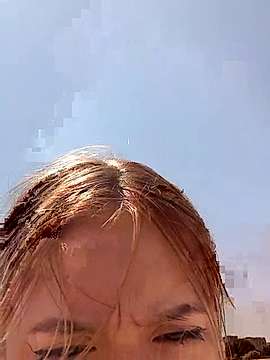 DiamondLiss naked stripping on cam for live sex video chat