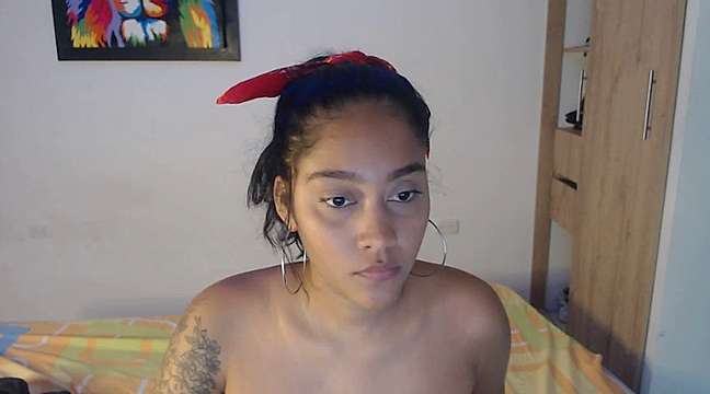 EbonyHot_Couple naked stripping on cam for live sex video chat