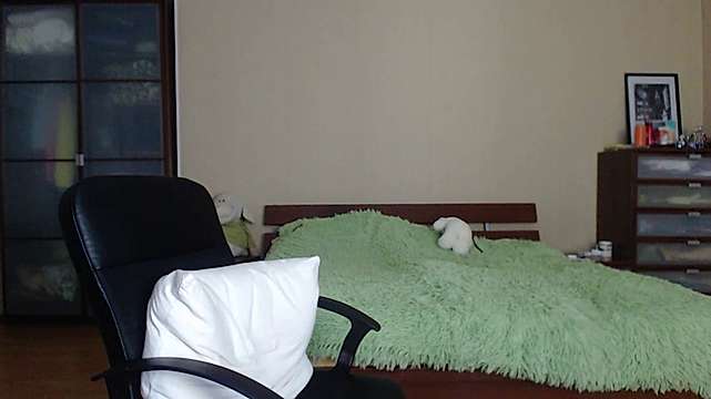 ElenaKrey_ naked stripping on cam for live sex video chat