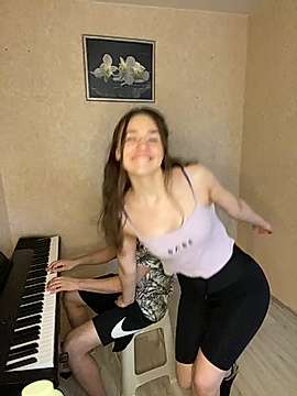 Full_Hub naked stripping on cam for live sex video chat