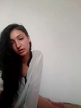 Hotbella10 naked stripping on cam for live sex video chat