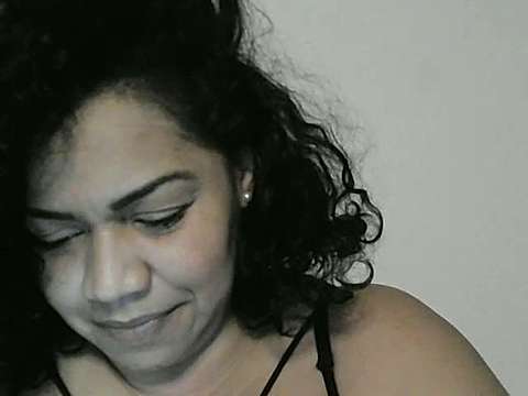 liaeizerofc naked stripping on cam for live sex video chat