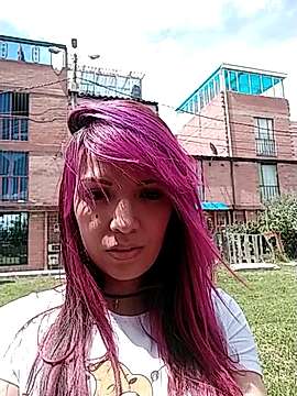 MassielOrange naked stripping on cam for live sex video chat