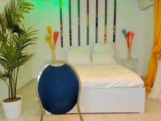 Merelin- naked Live Sex Chat Room