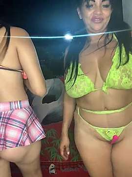 samanta_rose23 naked stripping on cam for live sex video chat