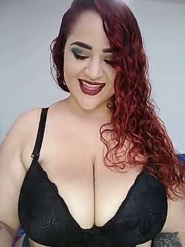 SaritaSummerX naked stripping on cam for live sex video chat