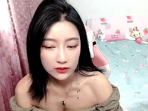 shattuckUil naked stripping on cam for live sex video chat