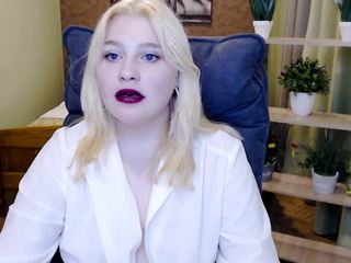 Valeri-Brigh naked Live Sex Chat Room