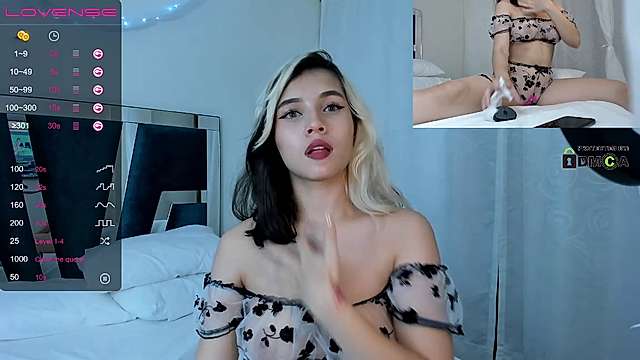 whisky_lovegood naked stripping on cam for live sex video chat