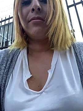 xflorecitax naked stripping on cam for live sex video chat
