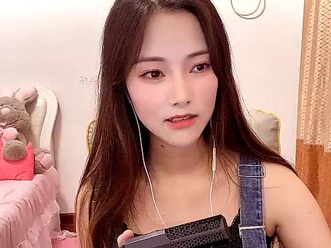 Beloved_XUE_ naked stripping on cam for live sex video chat