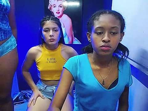 bitchesxxxhot1 naked stripping on cam for live sex video chat