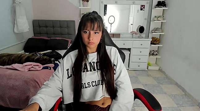 gise_02 naked stripping on cam for live sex video chat