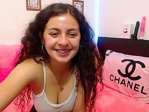 iris_sweeet_ naked stripping on cam for live sex video chat