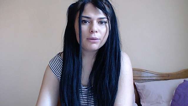 Jolie_Cat69 naked stripping on cam for live sex video chat