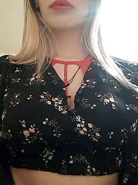 Red__Daimon naked stripping on cam for live sex video chat