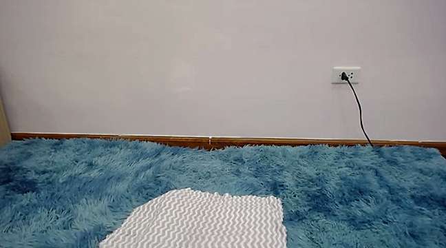 Sirina- naked stripping on cam for live sex video chat
