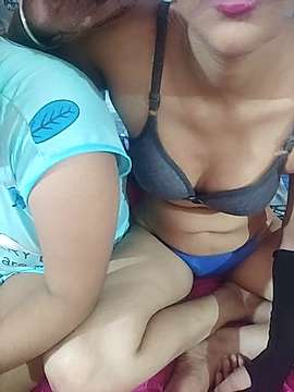 Sweet-Berry naked stripping on cam for live sex video chat