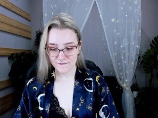 Alaiza naked Live Sex Chat Room