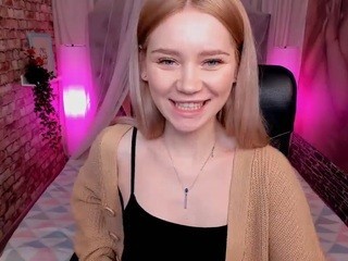 CarlyMoone naked Live Sex Chat Room