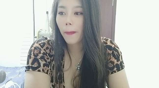 cnemma naked stripping on cam for live sex video chat