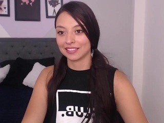 Evolet-Maiara naked Live Sex Chat Room