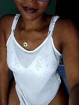 Moreniha naked stripping on cam for live sex video chat