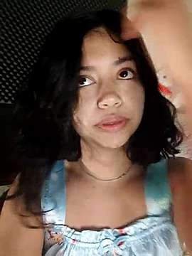 pinky_little2 naked stripping on cam for live sex video chat