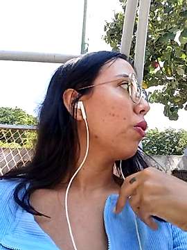 Blue_luna naked stripping on cam for live sex video chat