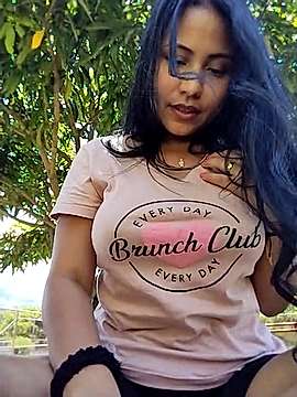katsami naked stripping on cam for live sex video chat