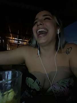 Loren-Hot naked stripping on cam for live sex video chat