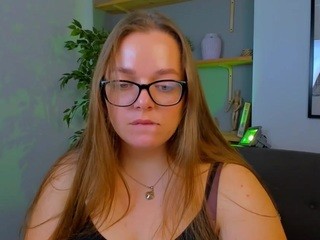 LucyxWells naked Live Sex Chat Room