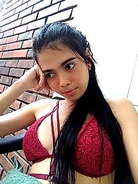 lunita_love1_ naked stripping on cam for live sex video chat