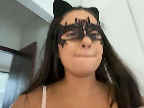 mairadykinson naked stripping on cam for live sex video chat