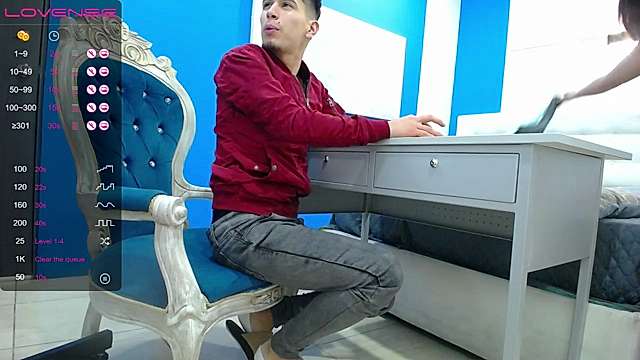 Nick_April naked stripping on cam for live sex video chat