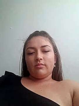 sofiafoxsex naked stripping on cam for live sex video chat