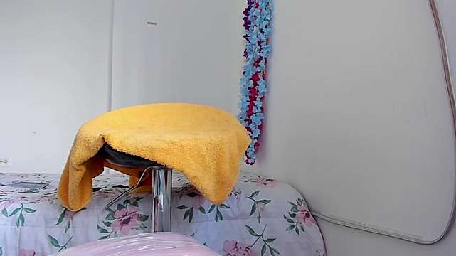 sweetnaughtygirl96 naked stripping on cam for live sex video chat