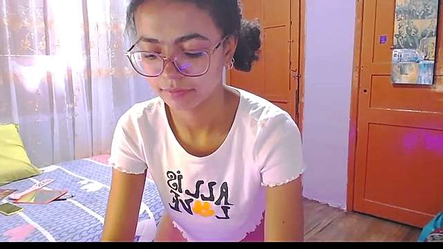 violeta_skyy naked stripping on cam for live sex video chat