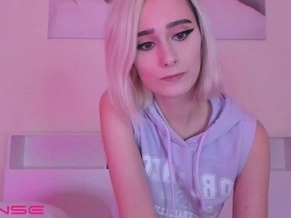 Esme-Riley naked Live Sex Chat Room