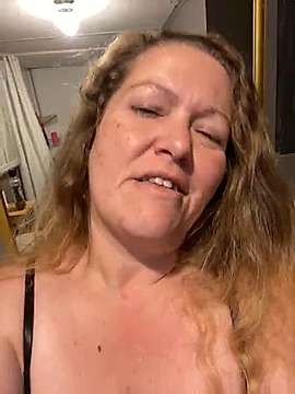 Exclusivegirl69 naked stripping on cam for live sex video chat